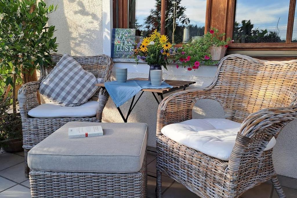 Gemuetliche Waldrandlage In Badenweiler Sehringen Ferienwohnung ภายนอก รูปภาพ